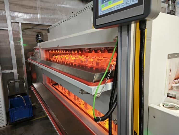 烘箱設(shè)備圖片